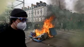 230323112802-02-france-pension-protests-0323.webp