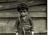 under-privileged-hull-house-chicago-1910-lewis-hine.jpg