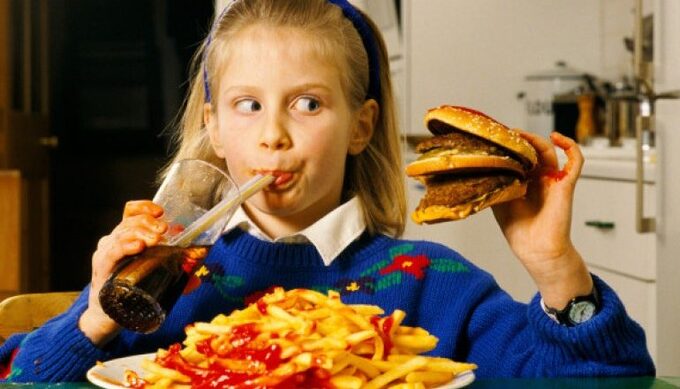 fast_food_kotu_beslenme.jpg