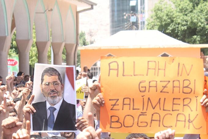 misir-da-3-temmuz-darbesine-giden-11-gunluk-ihanet-sureci1593776122.jpg