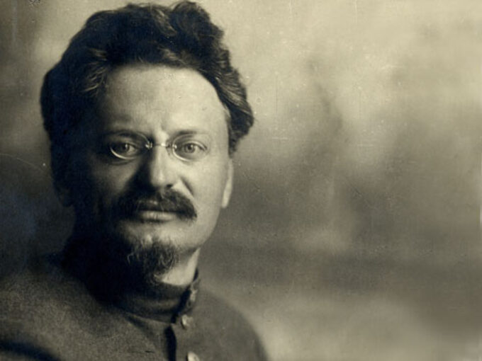 trotsky_3.jpg